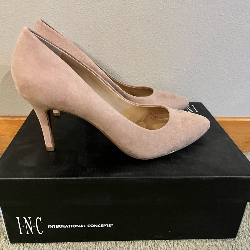 INC International Concepts Women's Pink Suede Heels